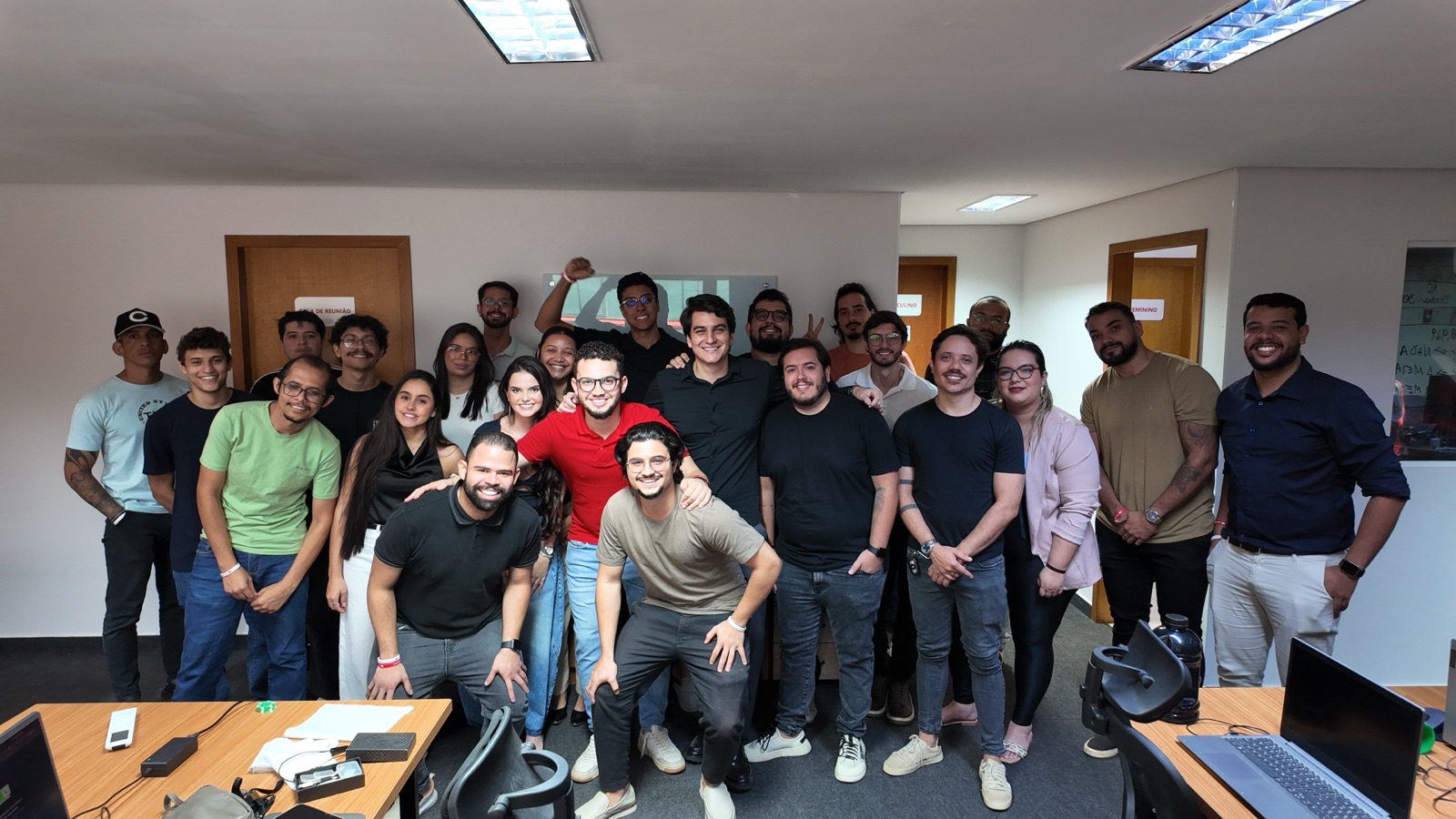 Time MK6 no escritório